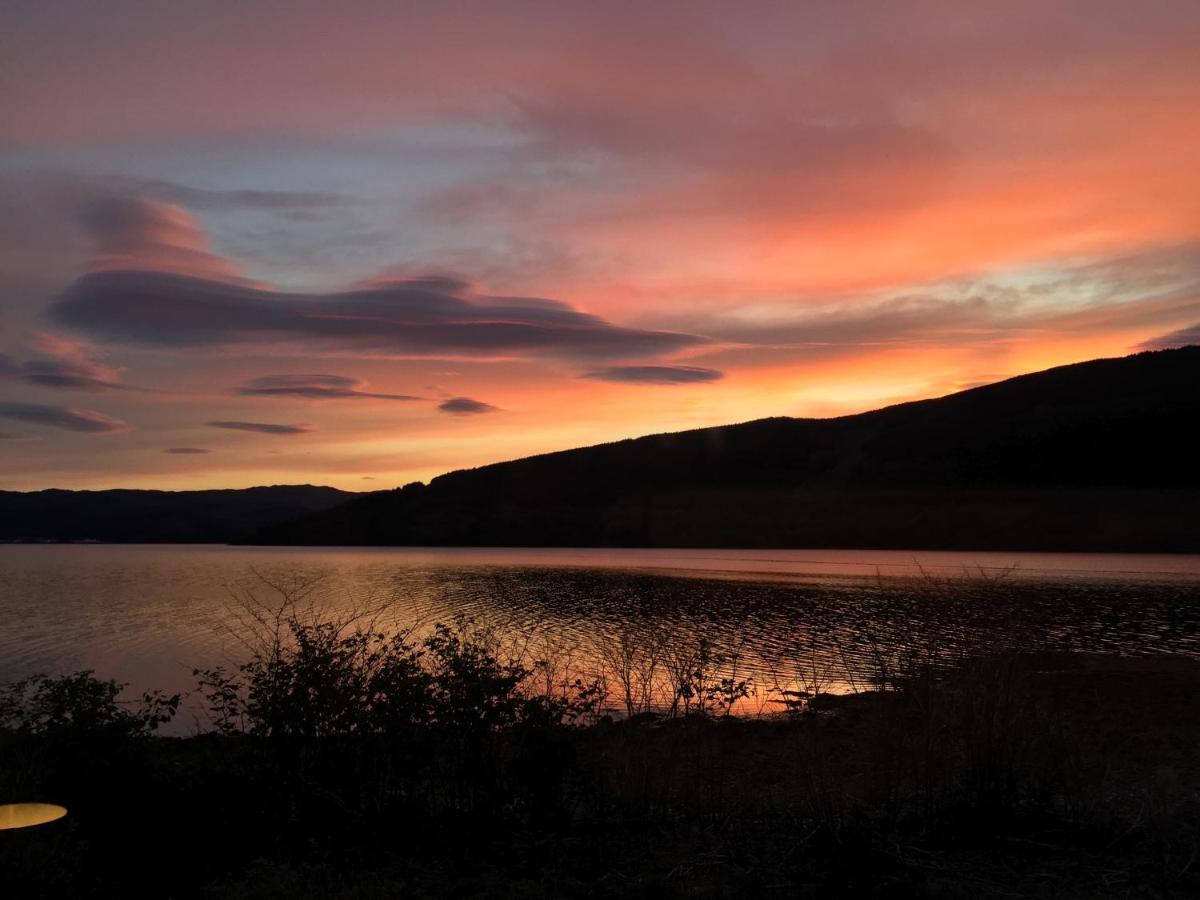 Seal Point Cabin - Luxury Glamping Cairndow Extérieur photo